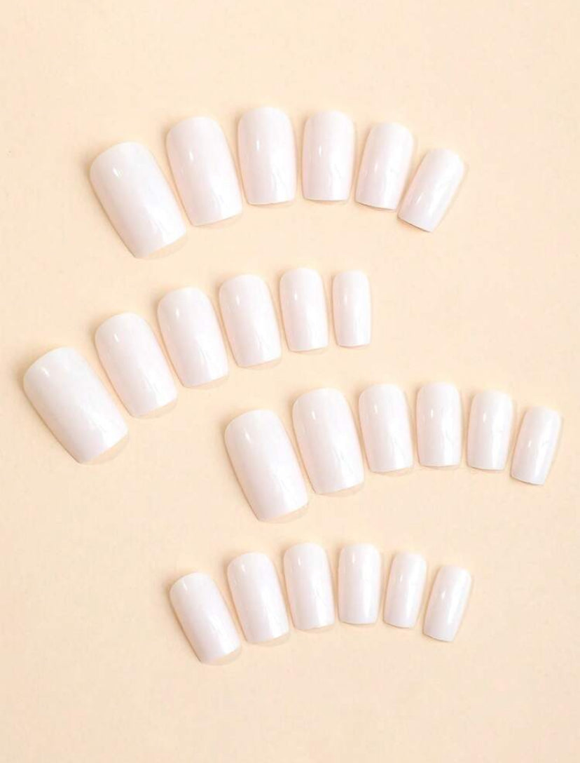 Faux ongle blanc simple